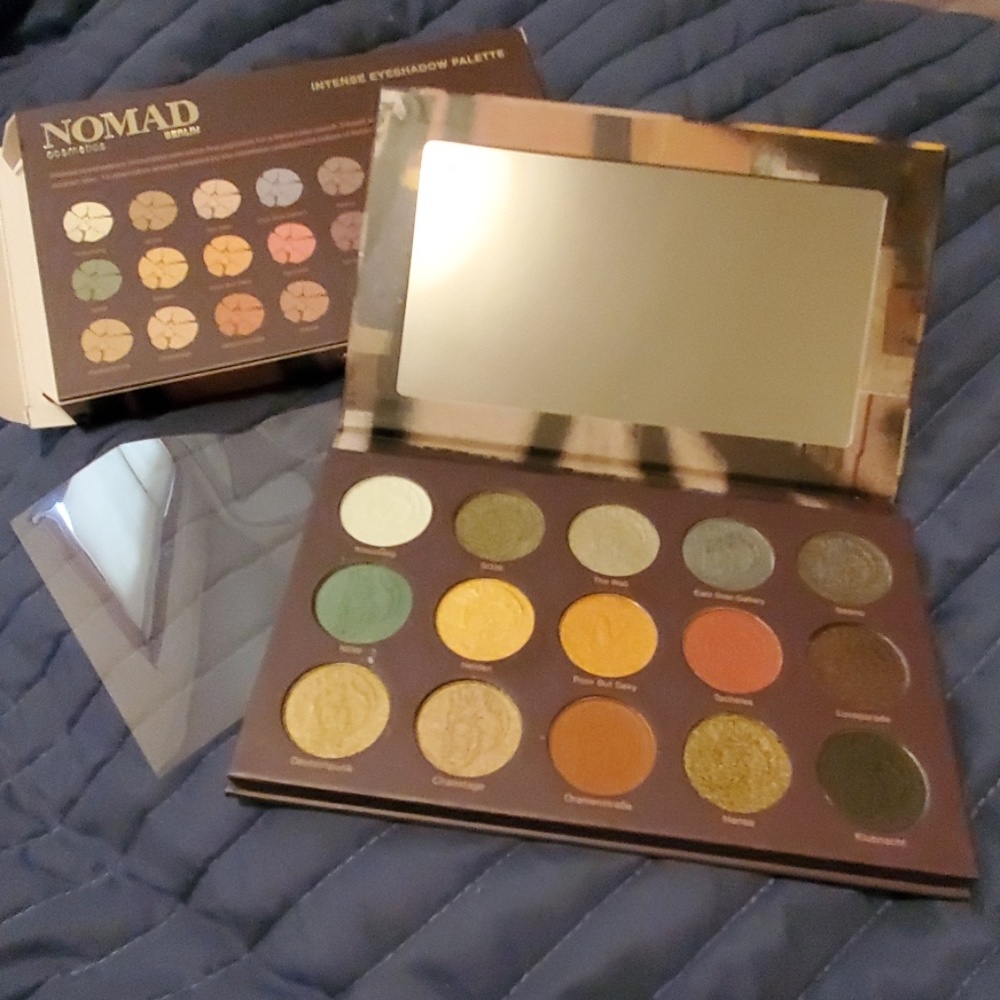 Nomad eyeshadow palette
